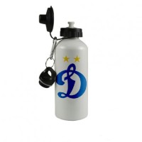 Бутылка с логотипом футбольного клуба Динамо Москва