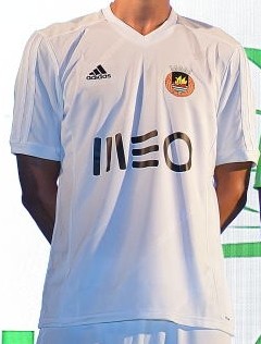 Форма футбольного клуба Риу Ави 2016/2017 (комплект: футболка + шорты + гетры)